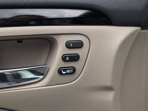 Used 2017 Honda Pilot Touring image 9
