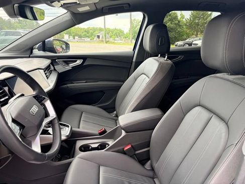 Certified 2023 Audi Q4 e-tron Premium Plus RWD image 7