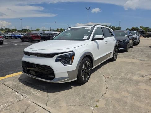 Used 2023 Kia Niro Wave FWD image 5