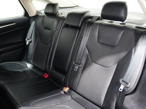 Used 2020 Ford Fusion Energi Titanium image 17