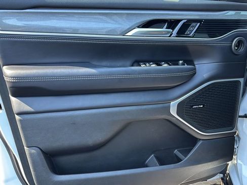 Certified 2022 Jeep Wagoneer Series III image 31