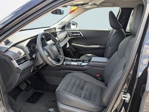 Used 2025 Mitsubishi Outlander SE AWD/4WD image 20