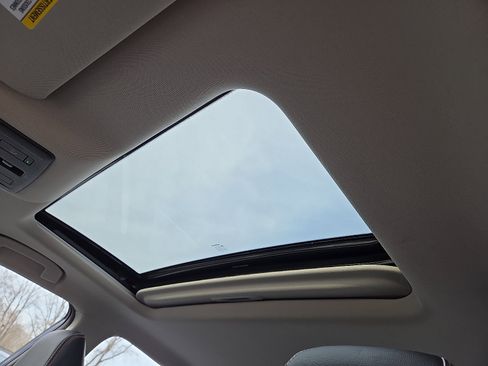 Used 2023 Nissan Altima 2.5 SR w/ SR Premium Package image 15