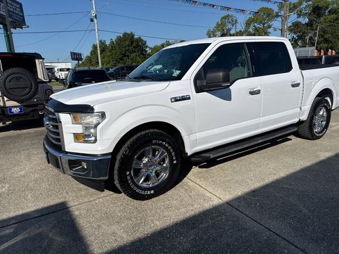 Used 2017 Ford F150 XLT w/ Equipment Group 301A Mid image 3