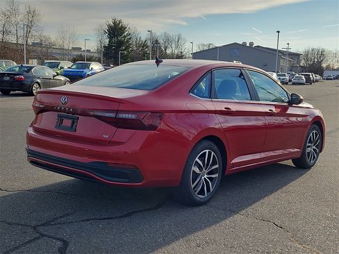 New 2026 Volkswagen Jetta SE image 3