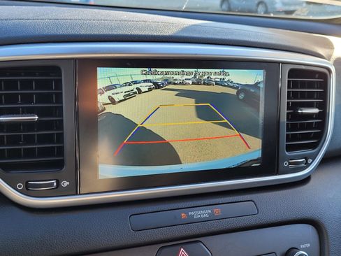 Used 2021 Kia Sportage LX image 24