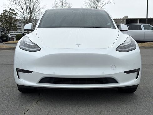 Used 2021 Tesla Model Y Long Range image 8