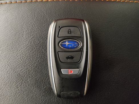 Used 2017 Subaru Crosstrek 2.0i Limited image 32