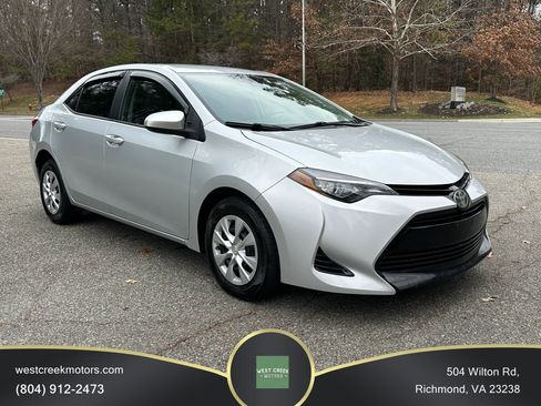 Used 2017 Toyota Corolla SE image 2