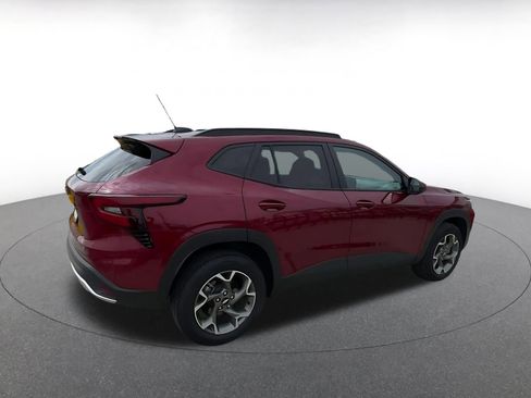 Used 2025 Chevrolet Trax LT image 15