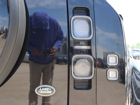 Used 2022 Land Rover Defender 110 X image 13