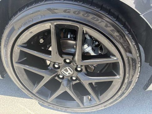 Used 2025 Honda Civic Sport image 13
