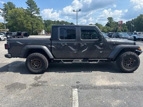 Used 2023 Jeep Gladiator Sport AWD/4WD image 2