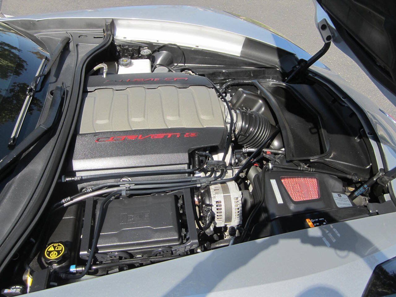 Used 2019 Chevrolet Corvette Stingray Coupe RWD image 16