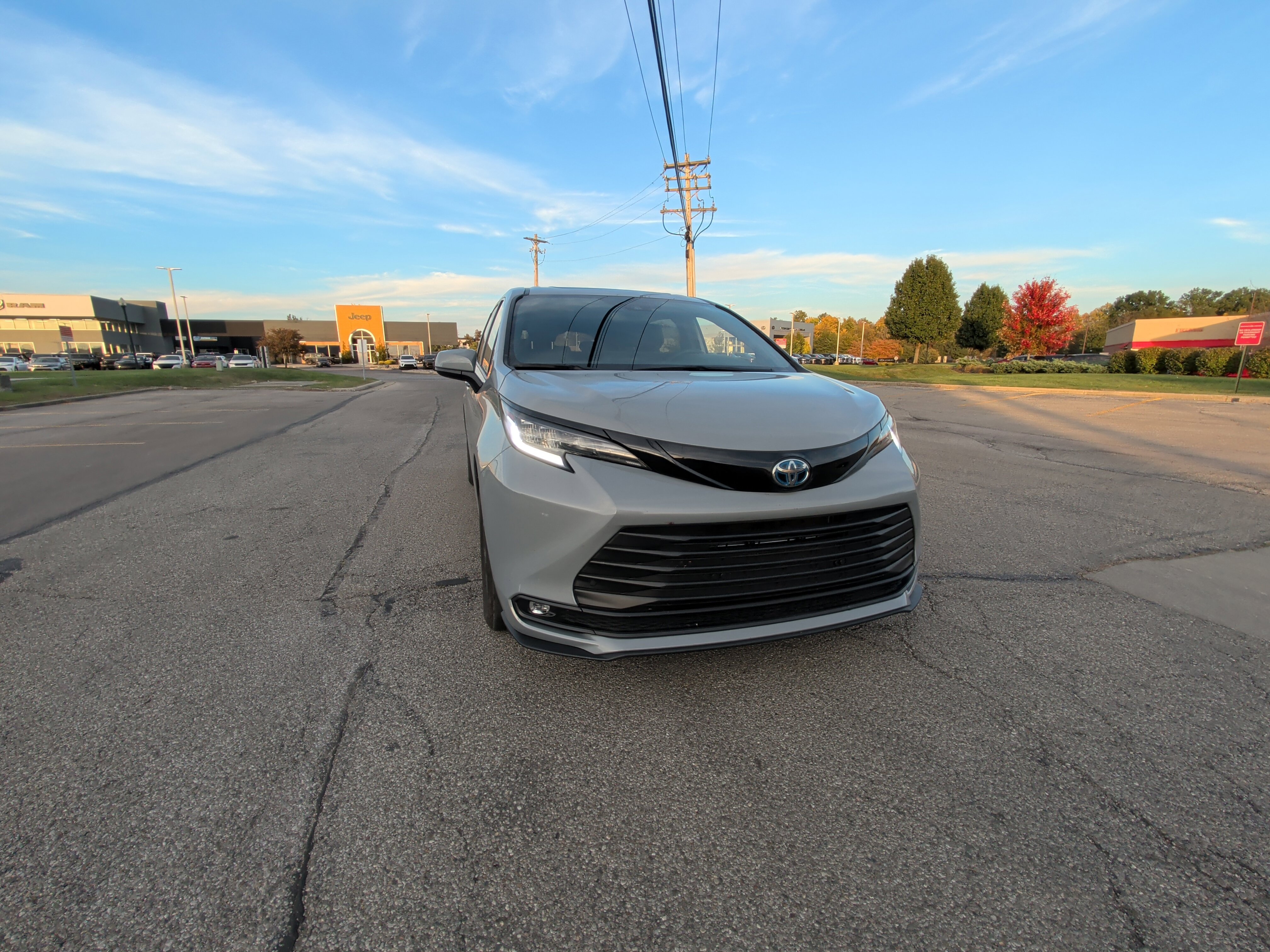 Used 2025 Toyota Sienna XLE Woodland Edition AWD/4WD image 16