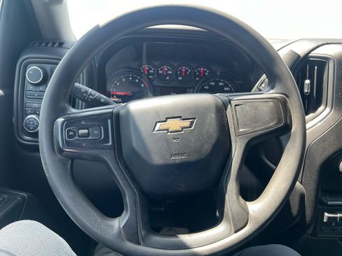 Used 2021 Chevrolet Silverado 2500 Custom w/ Custom Value Package AWD/4WD image 8