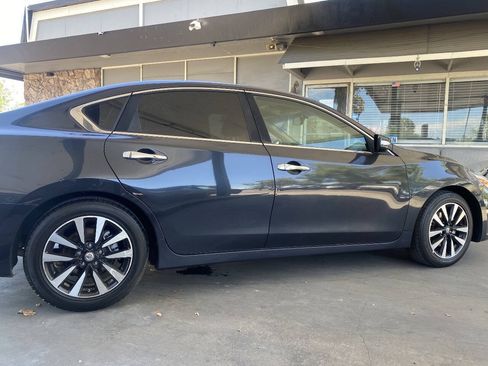 Used 2018 Nissan Altima 2.5 SL FWD image 28