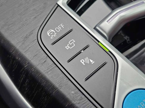 Used 2024 BMW i4 eDrive35 w/ Premium Package image 39