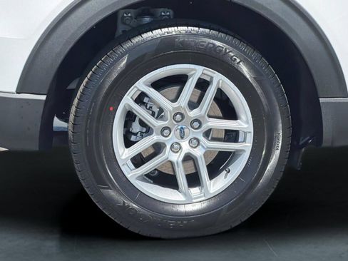 New 2026 Ford Explorer Active RWD image 33