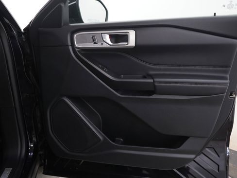 Used 2020 Ford Explorer Limited AWD/4WD image 10