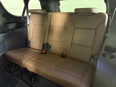 Used 2024 Chevrolet Suburban High Country w/ Premium Package image 45