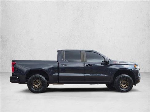 Used 2022 Chevrolet Silverado 1500 RST w/ Z71 Off-Road Package AWD/4WD image 4