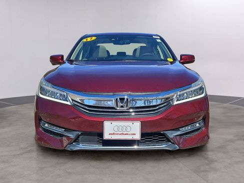 Used 2017 Honda Accord Touring image 11