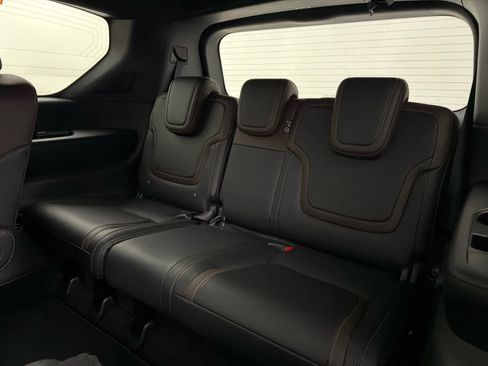 New 2026 Nissan Armada SL w/ Captain's Chari Seat Package image 17