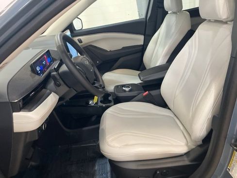 Used 2023 Ford Mustang Mach-E Premium image 12