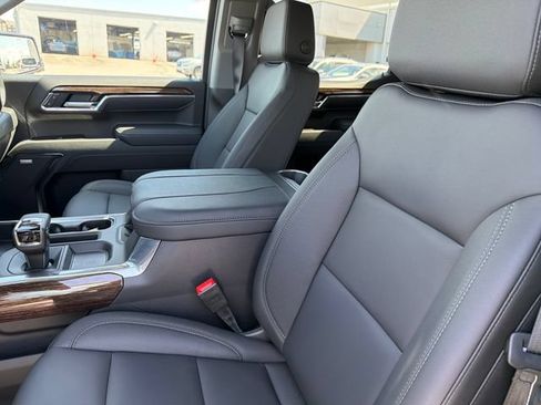 New 2026 GMC Sierra 1500 Elevation w/ Elevation Premium Package AWD/4WD image 19