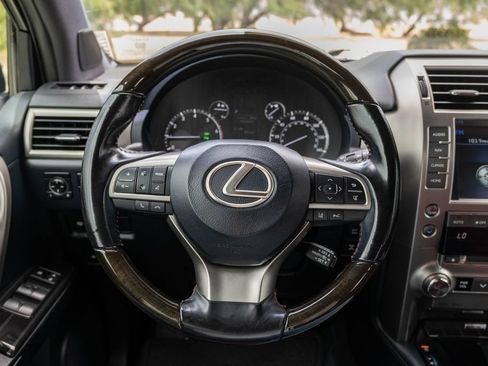 Used 2020 Lexus GX 460 Premium AWD/4WD image 24
