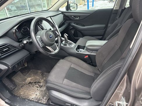 Used 2023 Subaru Outback Premium image 7