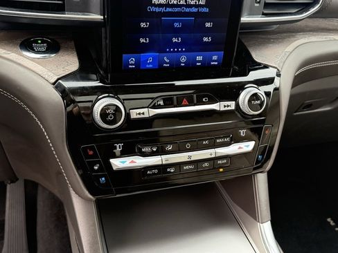 Used 2021 Ford Explorer Platinum w/ Equipment Group 601A image 25