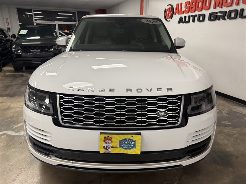 Used 2019 Land Rover Range Rover HSE AWD/4WD image 2