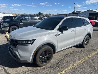 Used 2022 Kia Sorento S w/ Panoramic Sunroof Package