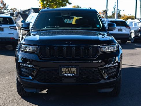 New 2025 Jeep Grand Cherokee Limited w/ Black Appearance Package image 5