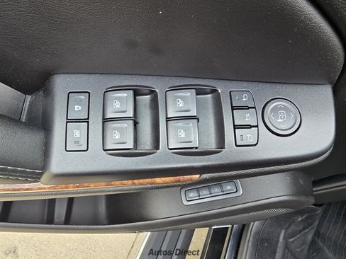Used 2019 Chevrolet Suburban Premier w/ Premier Plus Edition AWD/4WD image 40