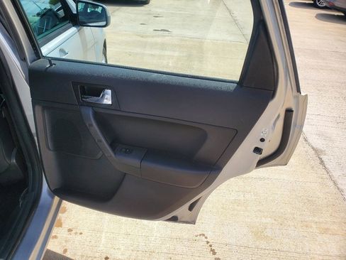 Used 2009 Ford Focus SES image 11