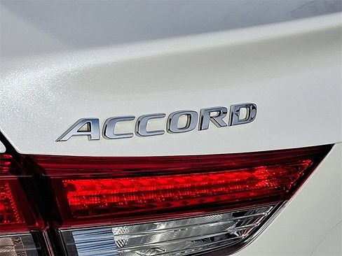 Used 2019 Honda Accord LX image 30
