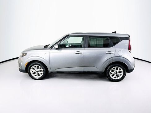 Certified 2023 Kia Soul LX w/ LX Technology Package image 8