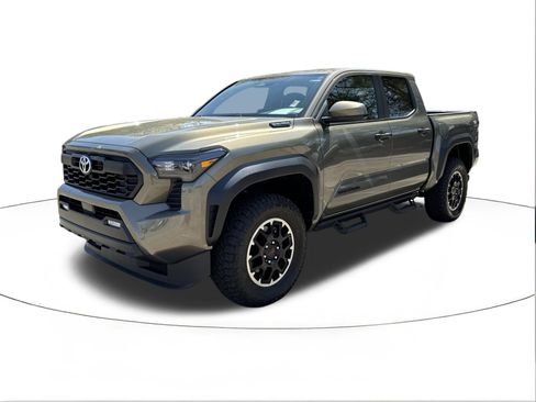 Used 2025 Toyota Tacoma TRD Off-Road image 7