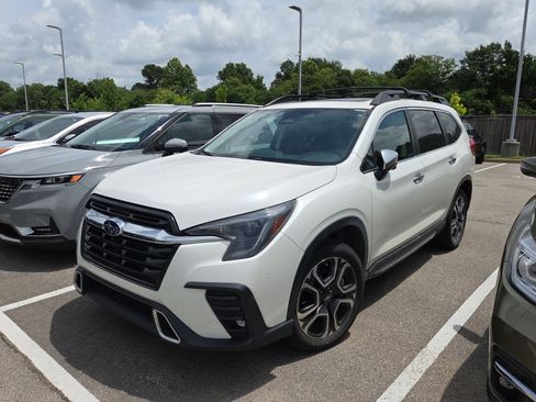 Certified 2023 Subaru Ascent Touring AWD/4WD image 4