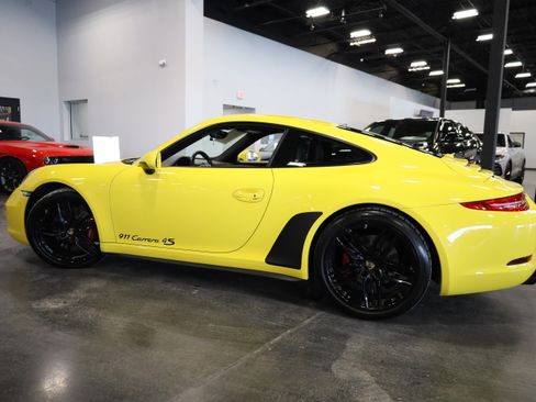 Used 2013 Porsche 911 Carrera 4S image 8