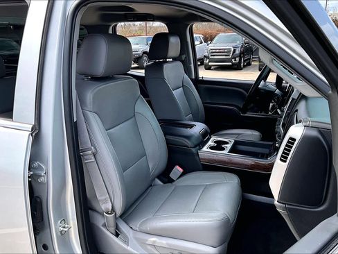 Used 2016 GMC Sierra 2500 SLT w/ Suspension Package, Off-Road image 9