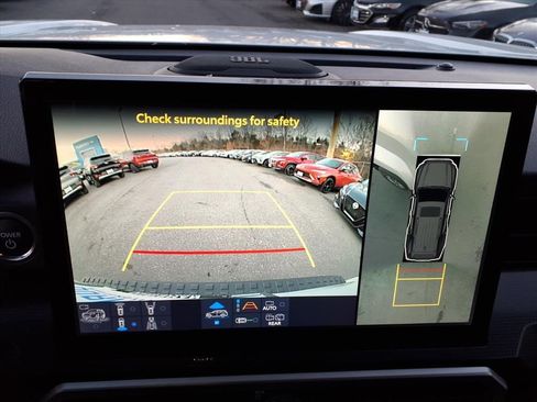 Used 2025 Toyota 4Runner Limited image 25