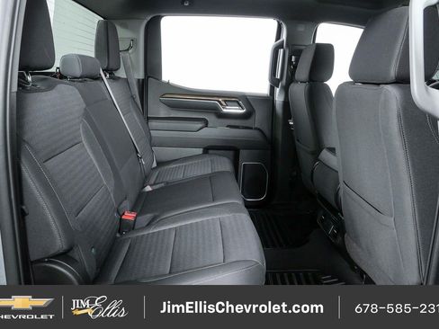 Used 2023 Chevrolet Silverado 1500 LT AWD/4WD image 18