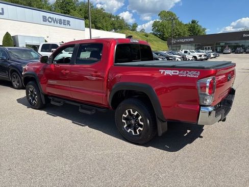 Used 2021 Toyota Tacoma TRD Off-Road AWD/4WD image 3