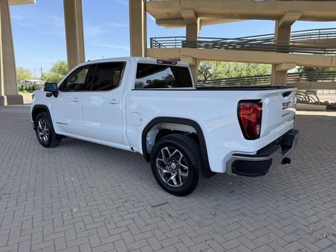 New 2026 GMC Sierra 1500 SLE image 6