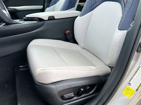 Used 2021 Lexus UX 250h w/ Premium Package AWD/4WD image 37