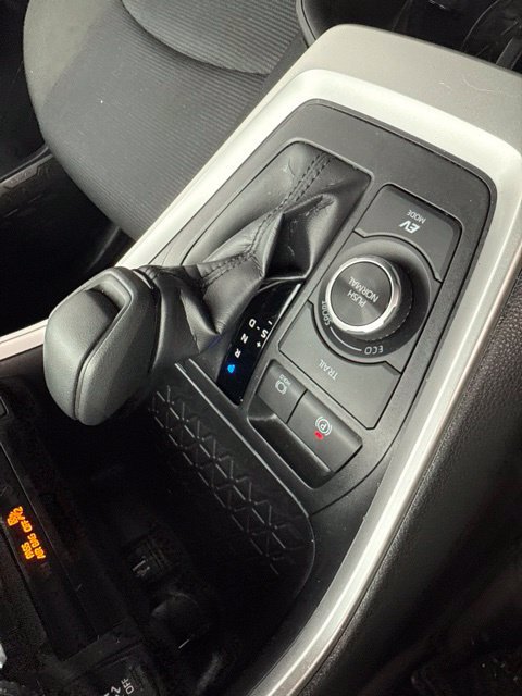 Used 2025 Toyota RAV4 LE AWD/4WD image 26